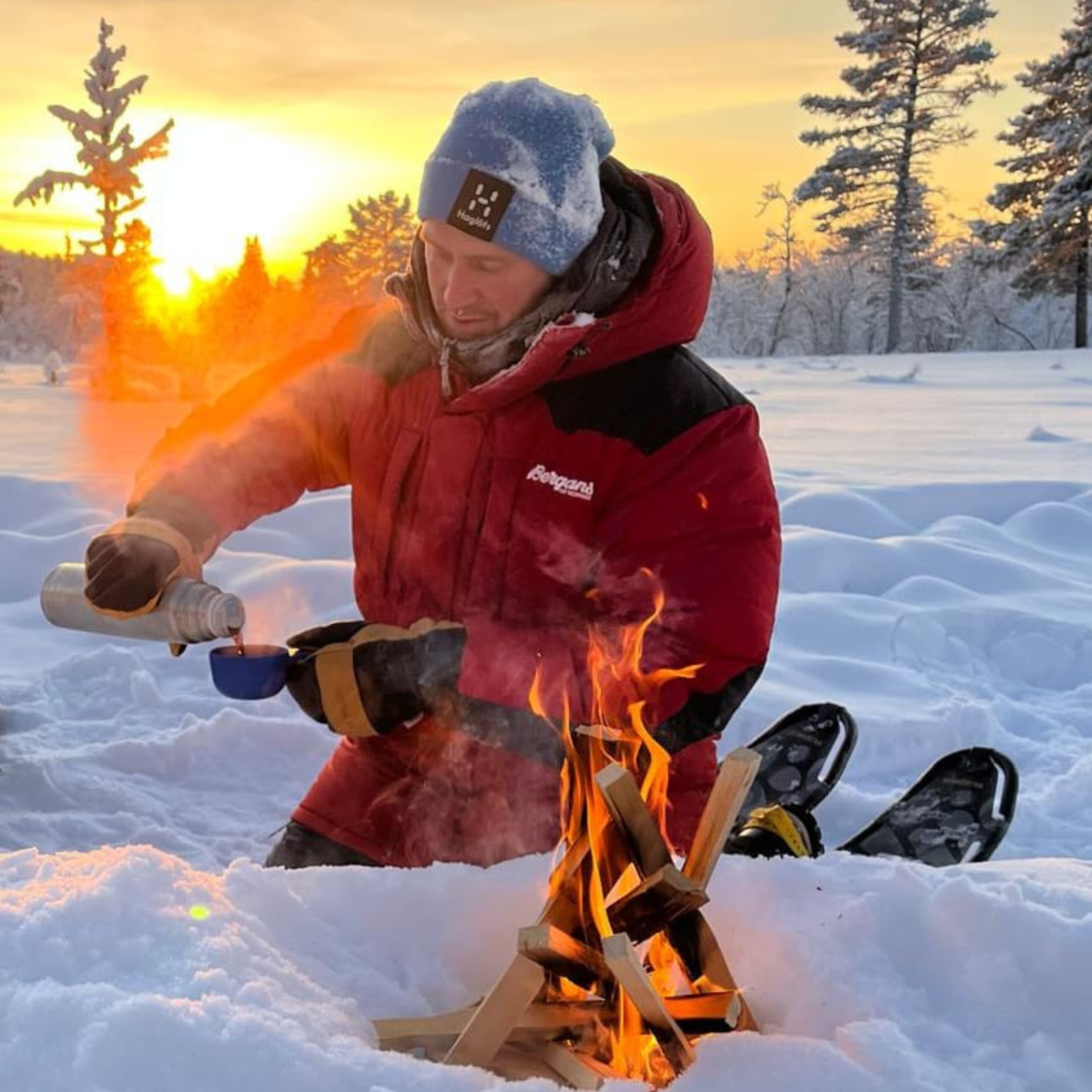 SNOWSHOE IN A WINTER FOREST | Outdoor North 67°
